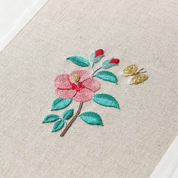 DMC 樋口愉美子先生 12ヵ月の刺しゅうキット 刺繍 キット | 手芸材料の