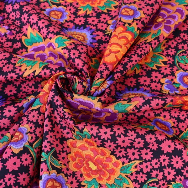 輸入生地 生地 黒地 ピンク 花柄 USAプリント Kaffe Fassett ケイフ