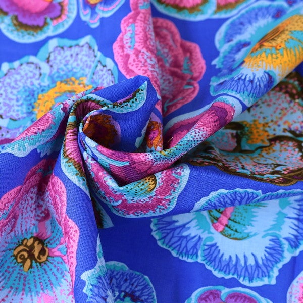 輸入生地 生地 青地 花 リアル USAプリント Kaffe Fassett ケイフ